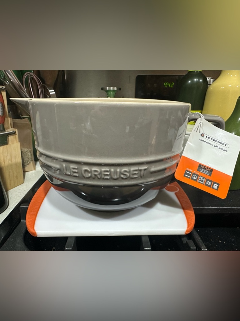 Le Creuset 3L Batter Bowl BNWT 1st quality Oyster/Flint